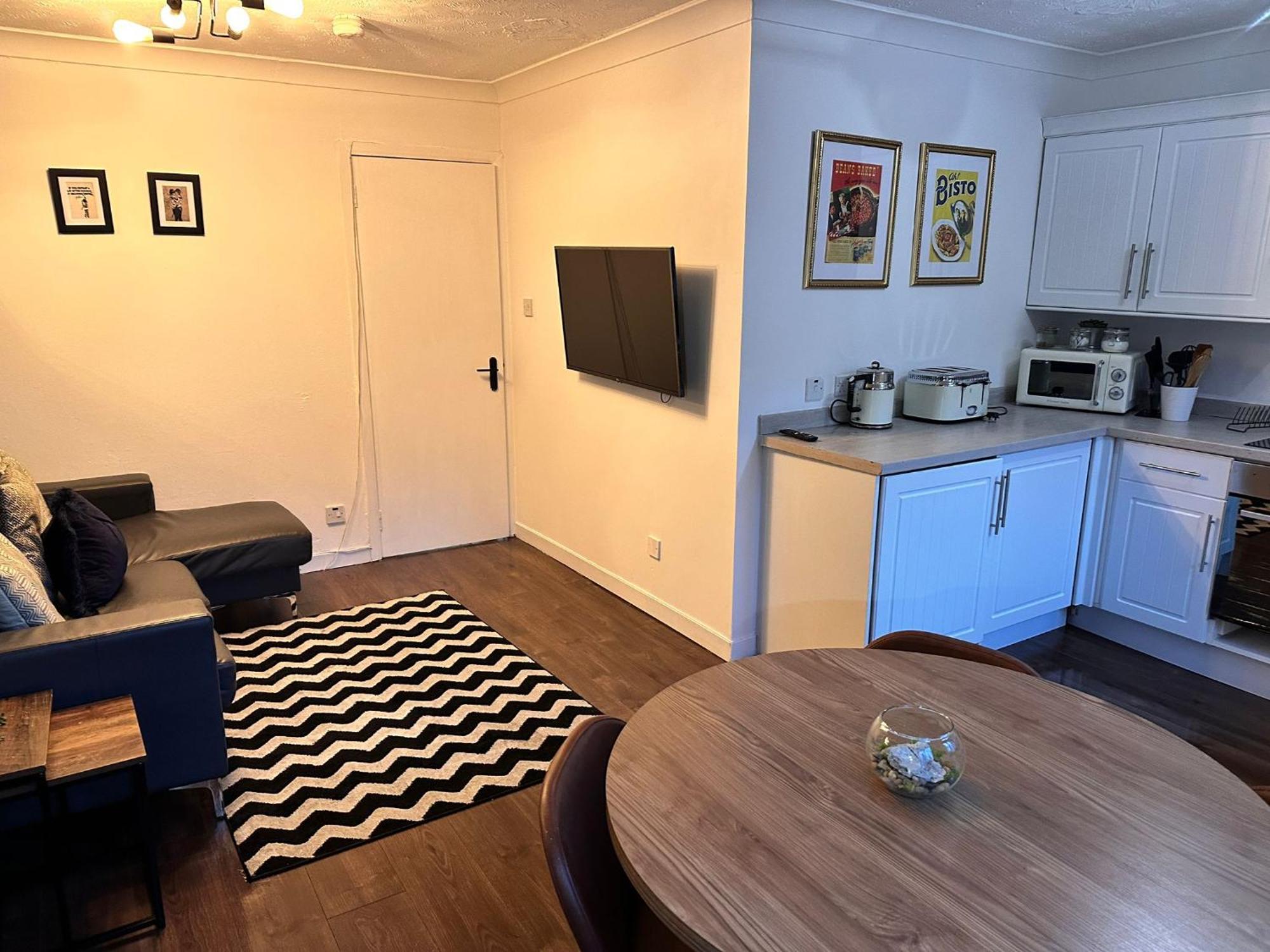Brightcentral Apartment With Parking Glasgow Eksteriør billede
